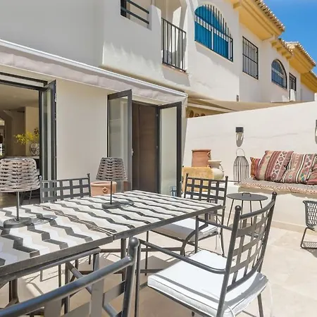 Apartment Costabella Townhouse Near The Marbella