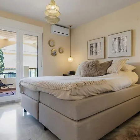 Apartment Costabella Townhouse Near The Marbella