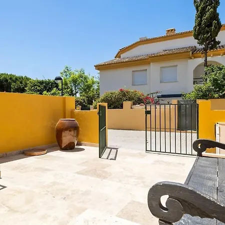 Costabella Townhouse Near The Apartment *